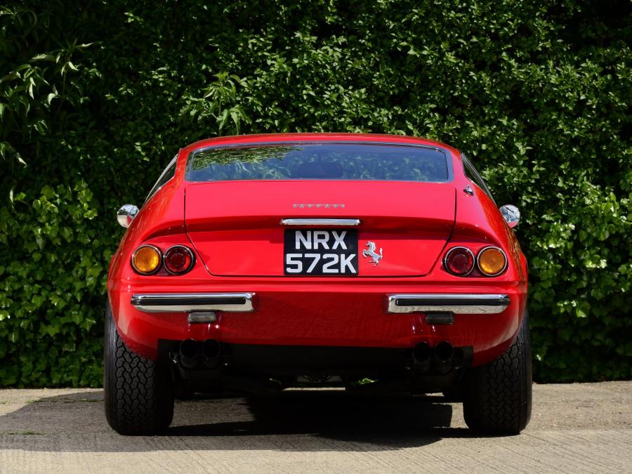  Ferrari 365 GTB/4 Daytona 1971 года  (UK) (фото 11 из 14)